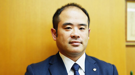 北九州ダイハツ販売株式会社代表取締役社長 勢 純一