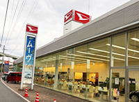北九州ダイハツ販売㈱ 本社ショールーム ＆ U-CAR小倉